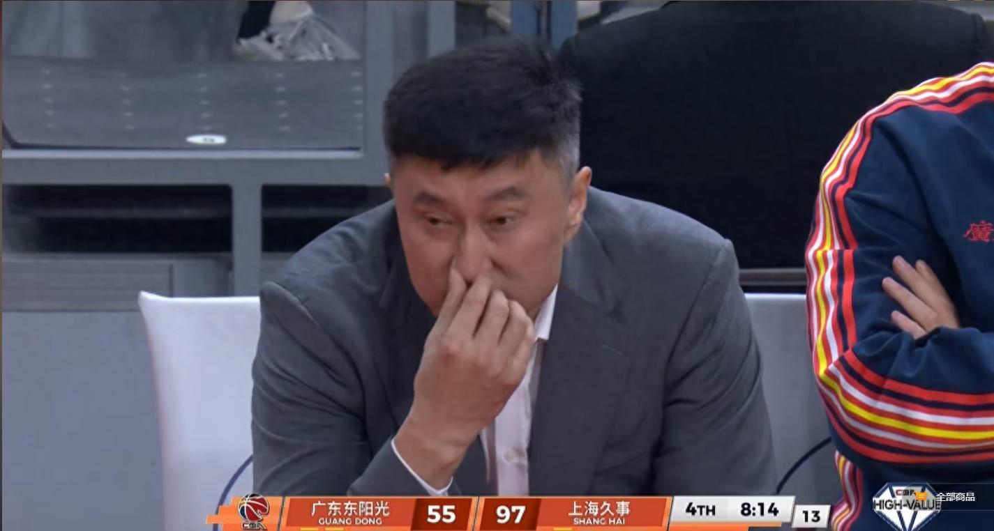 体育赛事-广东狂输40分揪出祸首！准备不足，信迷一人坑全队，杜锋难辞其咎